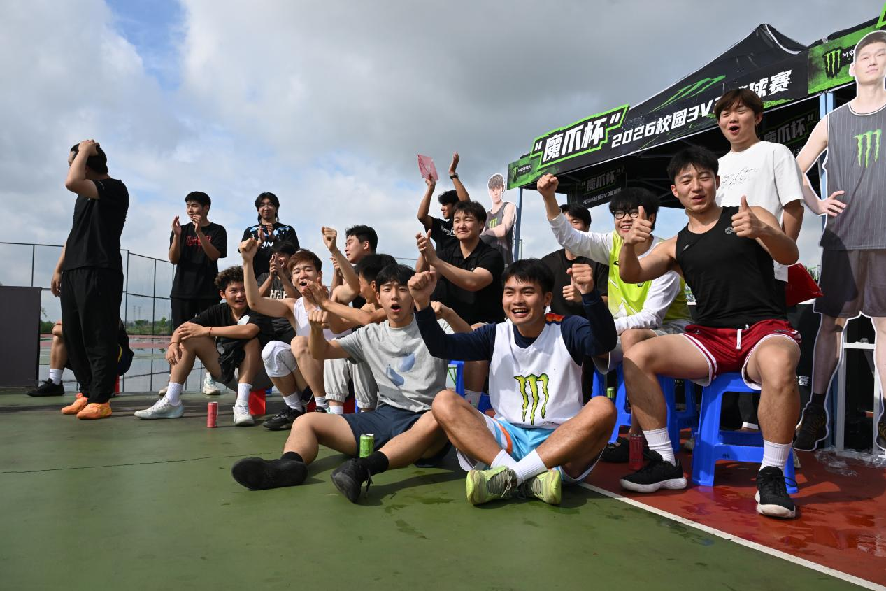 校企联动,燃动赛场!“魔爪杯”2026年校园3V3篮球赛圆满落幕 校企联动,燃动赛场!“魔爪杯”2026年校园3V3篮球赛圆满落幕