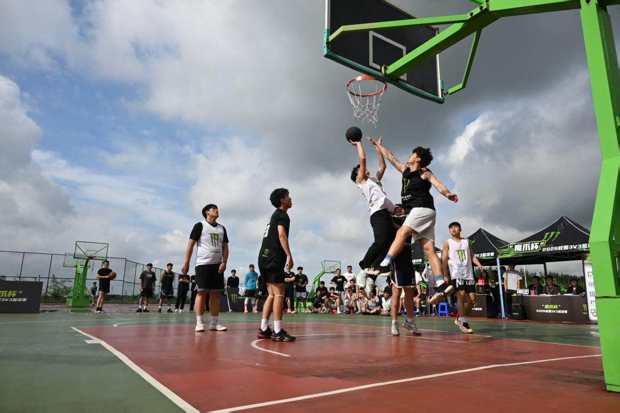 校企联动,燃动赛场!“魔爪杯”2026年校园3V3篮球赛圆满落幕 校企联动,燃动赛场!“魔爪杯”2026年校园3V3篮球赛圆满落幕