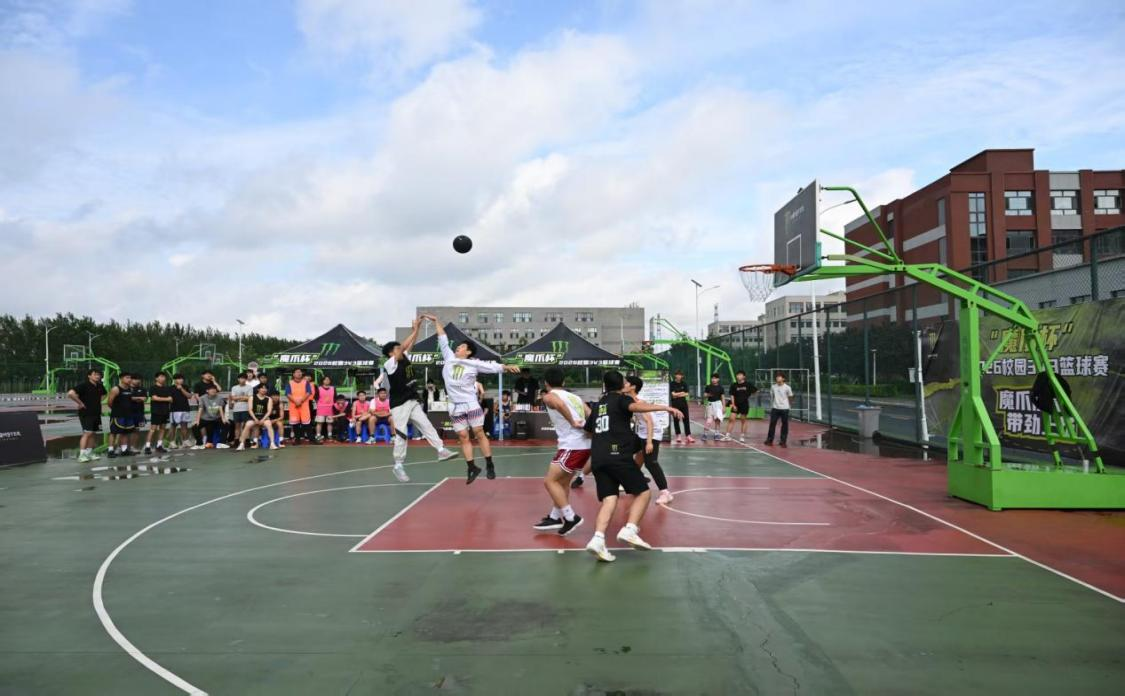 校企联动,燃动赛场!“魔爪杯”2026年校园3V3篮球赛圆满落幕 校企联动,燃动赛场!“魔爪杯”2026年校园3V3篮球赛圆满落幕